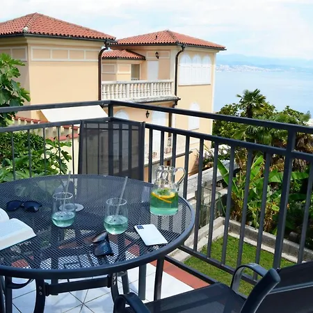 Apartment Mira